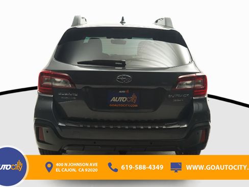 Used 2019 Subaru Outback 3.6R Limited AWD/4WD image 12