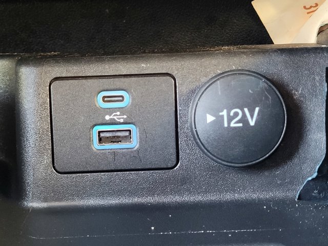 Used 2022 Ford Escape Titanium FWD image 15