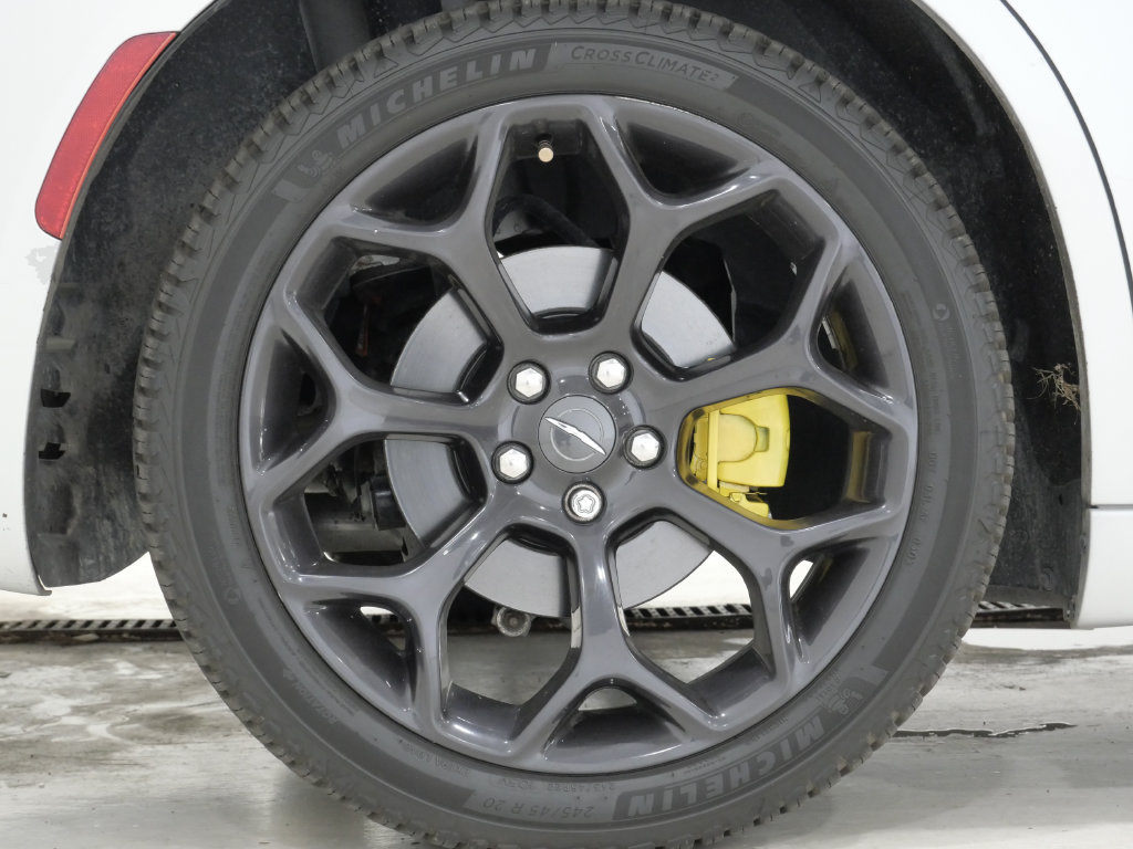 Used 2020 Chrysler 300 S RWD image 10