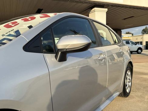 Used 2024 Toyota Corolla LE image 6