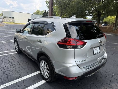 Used 2019 Nissan Rogue S w/ Special Edition Package FWD image 7