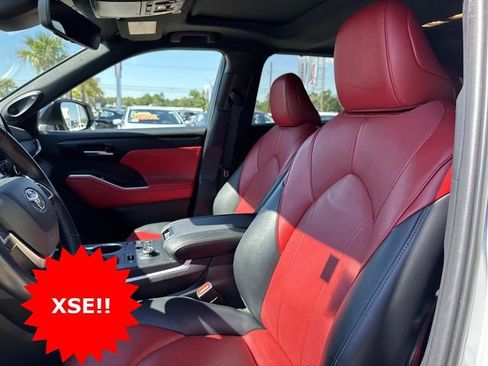 Used 2023 Toyota Highlander XSE image 9
