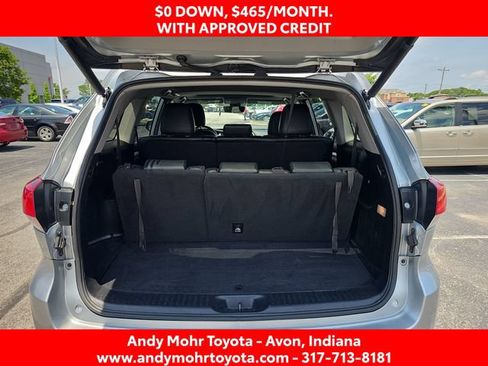 Used 2019 Toyota Highlander XLE FWD image 12