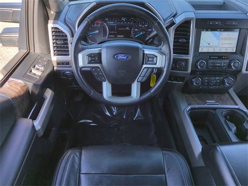 Used 2018 Ford F250 Lariat w/ Chrome Package image 16