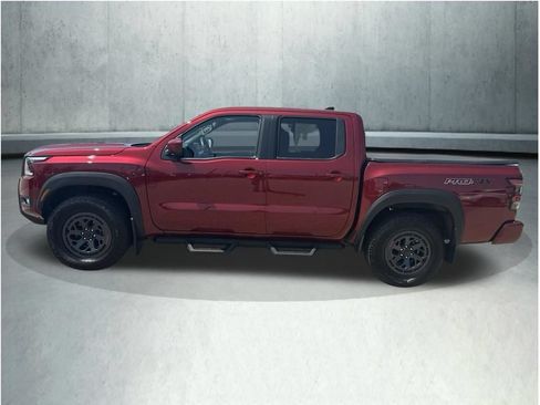 Used 2025 Nissan Frontier PRO-4X AWD/4WD image 2