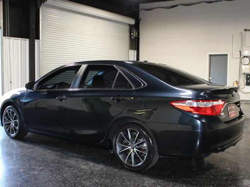 Used 2016 Toyota Camry XSE image 6