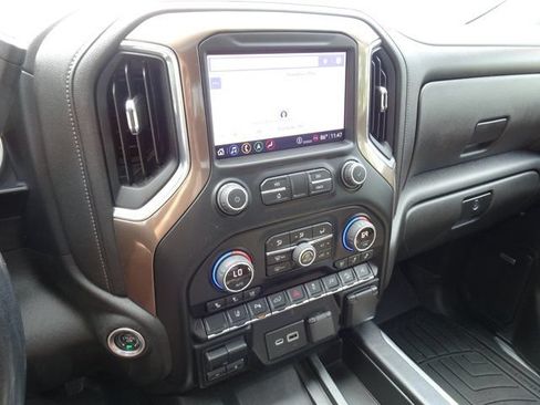 Used 2022 Chevrolet Silverado 2500 High Country w/ Z71 Off-Road Package AWD/4WD image 20