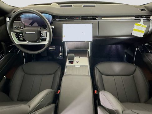 New 2026 Land Rover Range Rover Long Wheelbase SE AWD/4WD image 14