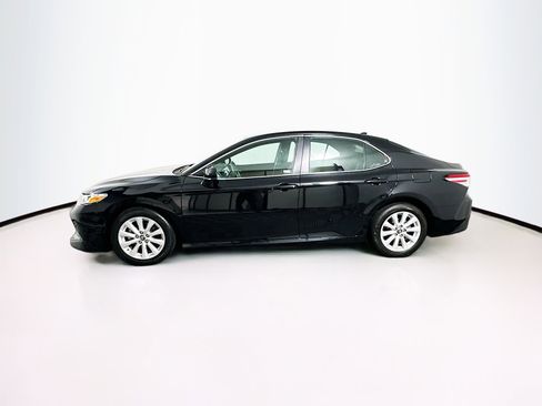 Used 2019 Toyota Camry LE w/ Carpet Mat Package image 4