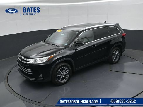 Used 2019 Toyota Highlander XLE AWD/4WD image 55