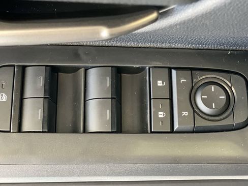 Certified 2026 Toyota Tacoma TRD Sport AWD/4WD image 16