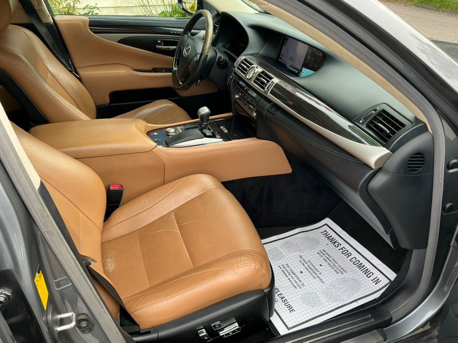 Used 2014 Lexus LS 460 AWD w/ Comfort Package image 32
