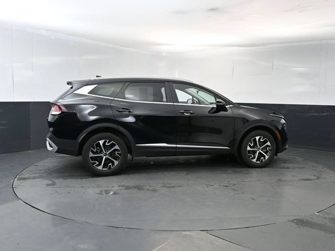 Certified 2024 Kia Sportage EX AWD/4WD image 6