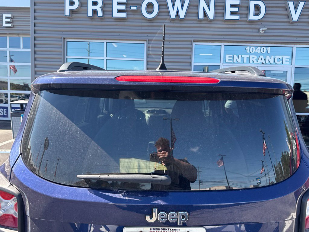 Used 2018 Jeep Renegade Latitude AWD/4WD image 6