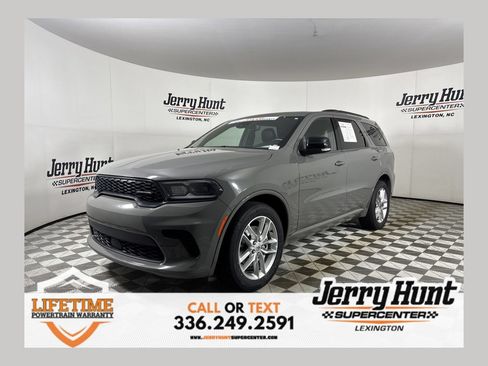 Used 2024 Dodge Durango GT RWD image 1