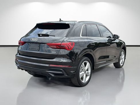 Used 2021 Audi Q3 2.0T Premium w/ Convenience Package AWD/4WD image 3