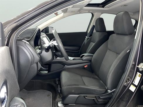 Used 2016 Honda HR-V EX image 8
