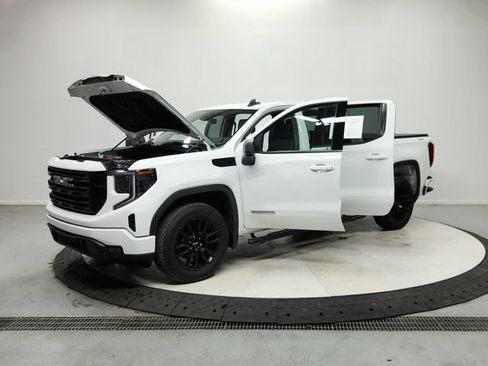 Used 2024 GMC Sierra 1500 Elevation AWD/4WD image 12