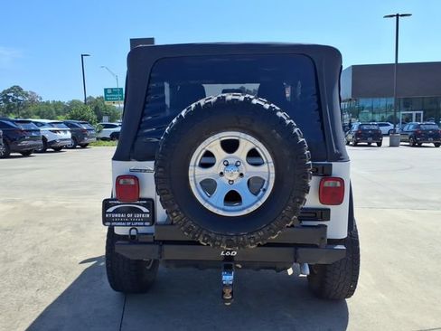 Used 2005 Jeep Wrangler SE AWD/4WD image 3