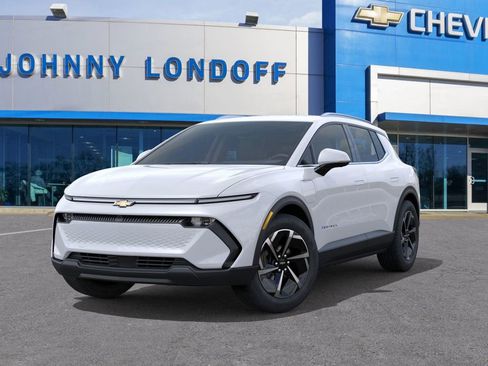 New 2026 Chevrolet Equinox EV LT image 6