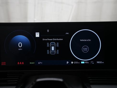 Used 2025 Hyundai Ioniq 5 SEL image 2