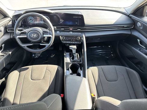 Used 2023 Hyundai Elantra SEL w/ Convenience Package FWD image 14