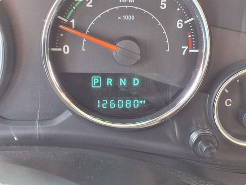 Used 2016 Jeep Wrangler Unlimited Sahara w/ Max Tow Package image 27