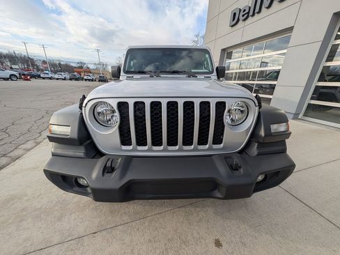 Used 2024 Jeep Wrangler Unlimited Sport AWD/4WD image 11