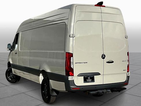 New 2025 Mercedes-Benz Sprinter 2500 image 12