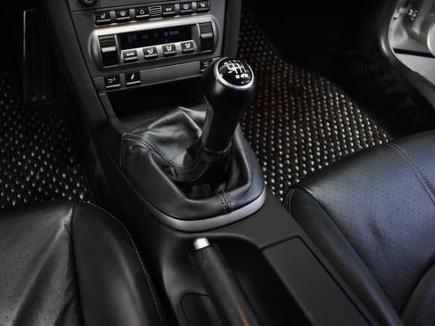Used 2005 Porsche 911 Carrera RWD image 15