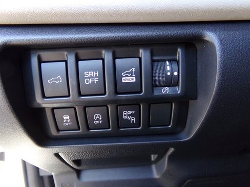 Used 2023 Subaru Forester Limited AWD/4WD image 41
