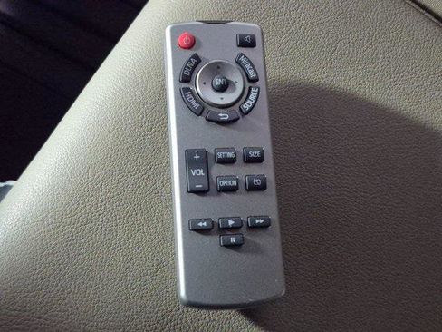 Certified 2023 Toyota Sienna XLE image 24