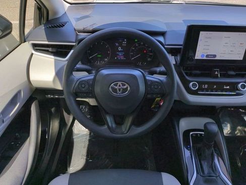 Used 2025 Toyota Corolla LE FWD image 15