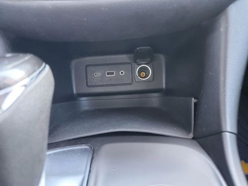 Used 2019 Chevrolet Equinox LT image 42