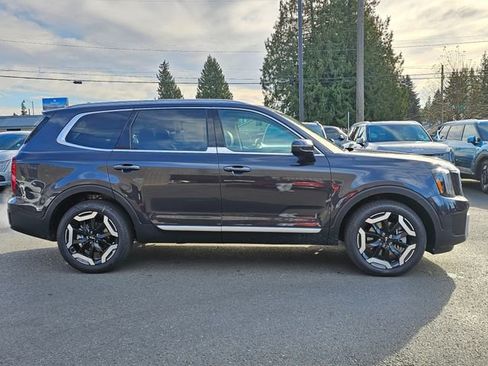 New 2025 Kia Telluride S image 6
