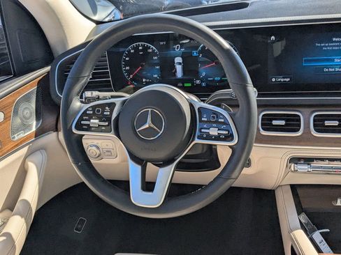 Certified 2022 Mercedes-Benz GLS 450 4MATIC image 3
