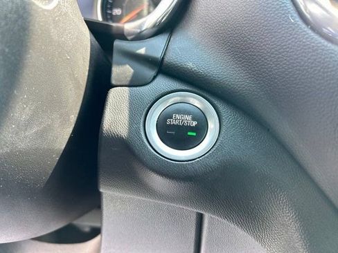 Used 2023 Chevrolet Equinox LT FWD image 21