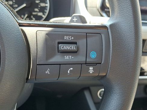 Used 2023 Nissan Rogue SV AWD/4WD image 24