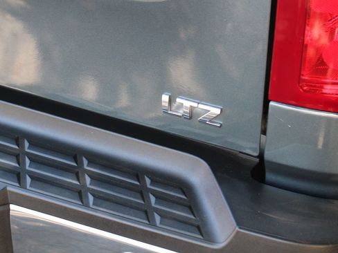 Used 2013 Chevrolet Silverado 2500 LTZ w/ LTZ Plus Package AWD/4WD image 43