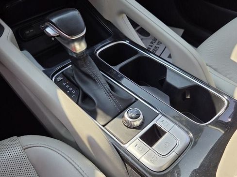 Used 2022 Kia Telluride S FWD image 21