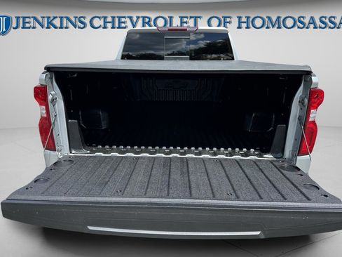 Used 2022 Chevrolet Silverado 1500 LTZ w/ LTZ Convenience Package II AWD/4WD image 9