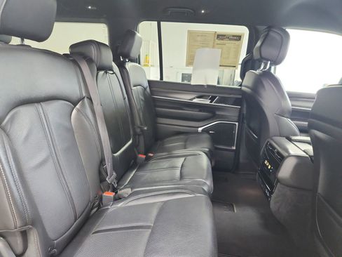 Used 2024 Jeep Wagoneer Series II w/ Flexible Seating Group RWD image 46