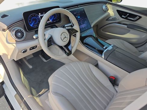 Used 2022 Mercedes-Benz EQS 450+ Sedan image 16