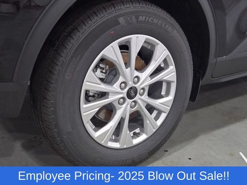 New 2025 Ford Escape Active w/ Cold Weather Package FWD image 14
