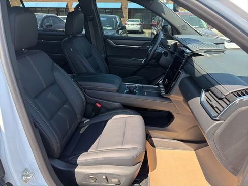Used 2024 GMC Acadia Elevation w/ LPO, Floor Liner Package FWD image 22