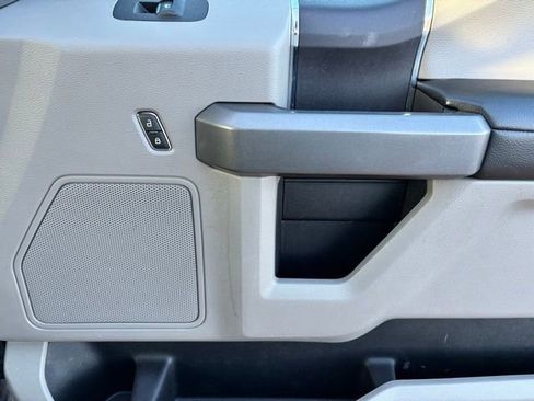 Used 2018 Ford F150 XLT image 22