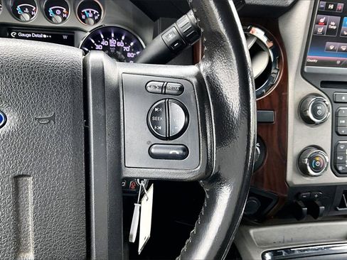 Used 2015 Ford F250 Lariat w/ Chrome Package image 27