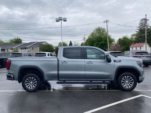 Used 2023 GMC Sierra 1500 AT4 w/ Technology Package AWD/4WD image 6