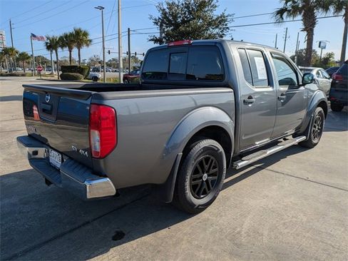 Used 2019 Nissan Frontier SV image 4