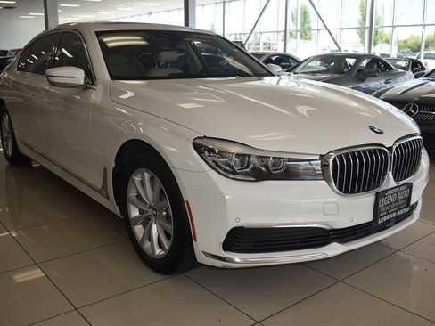 Used 2019 BMW 740i RWD image 1